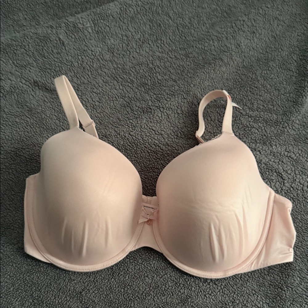 Victoria’s Secret Perfect Coverage lightly lined bra